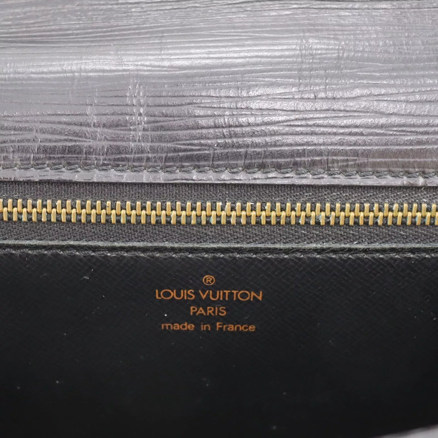 Louis Vuitton LV Pochette Serie Dragonne Clutch Black Epi M52612 #EA29