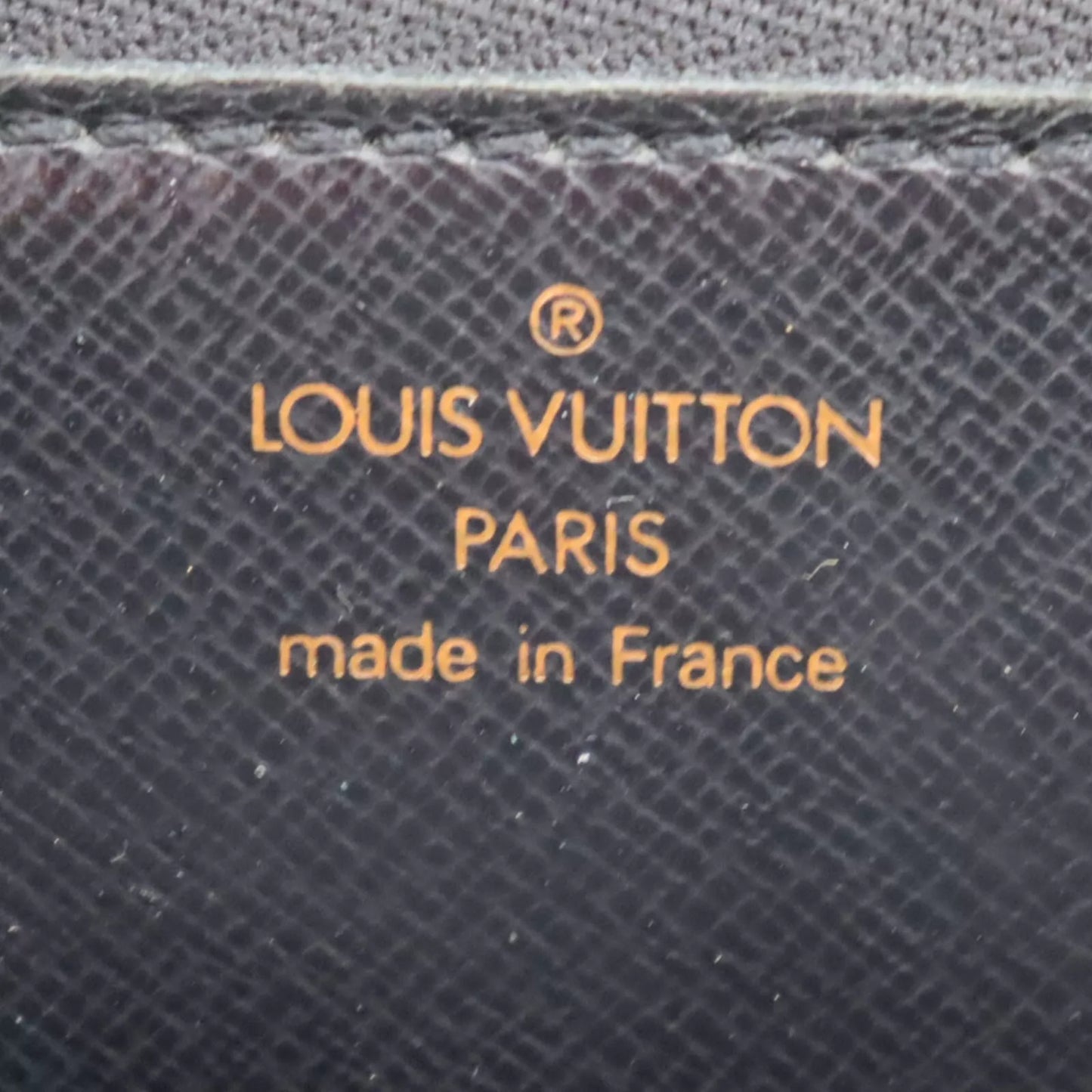 Louis Vuitton LV Pochette Serie Dragonne Clutch Black Epi M52612 #EA29
