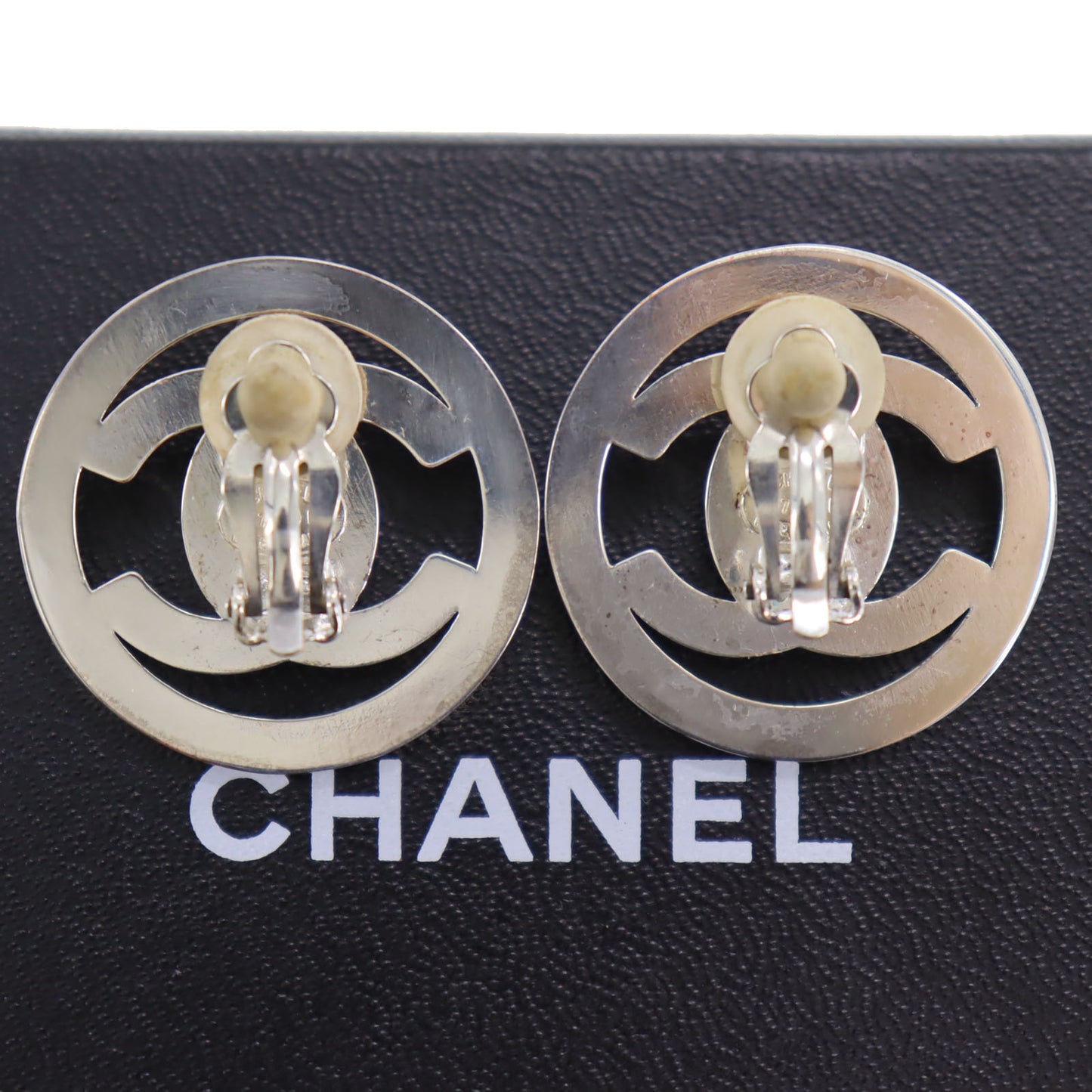 CHANEL CC Logos Circle Earrings Silver Clip-On 97 P #CH389