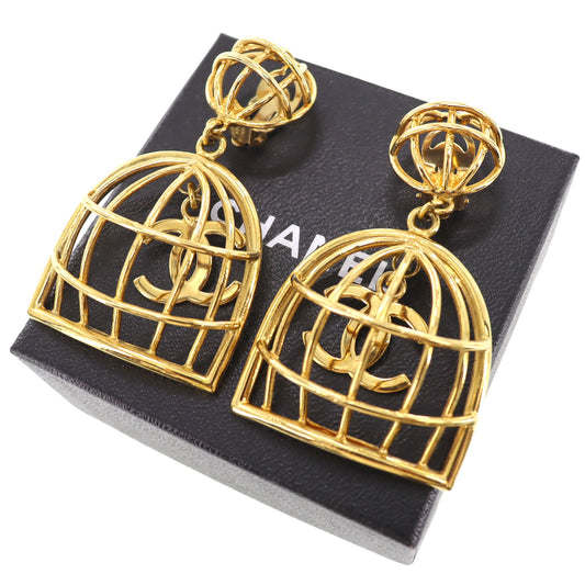 CHANEL CC Logo Earrings Gold Clip-On 93 A #BU537
