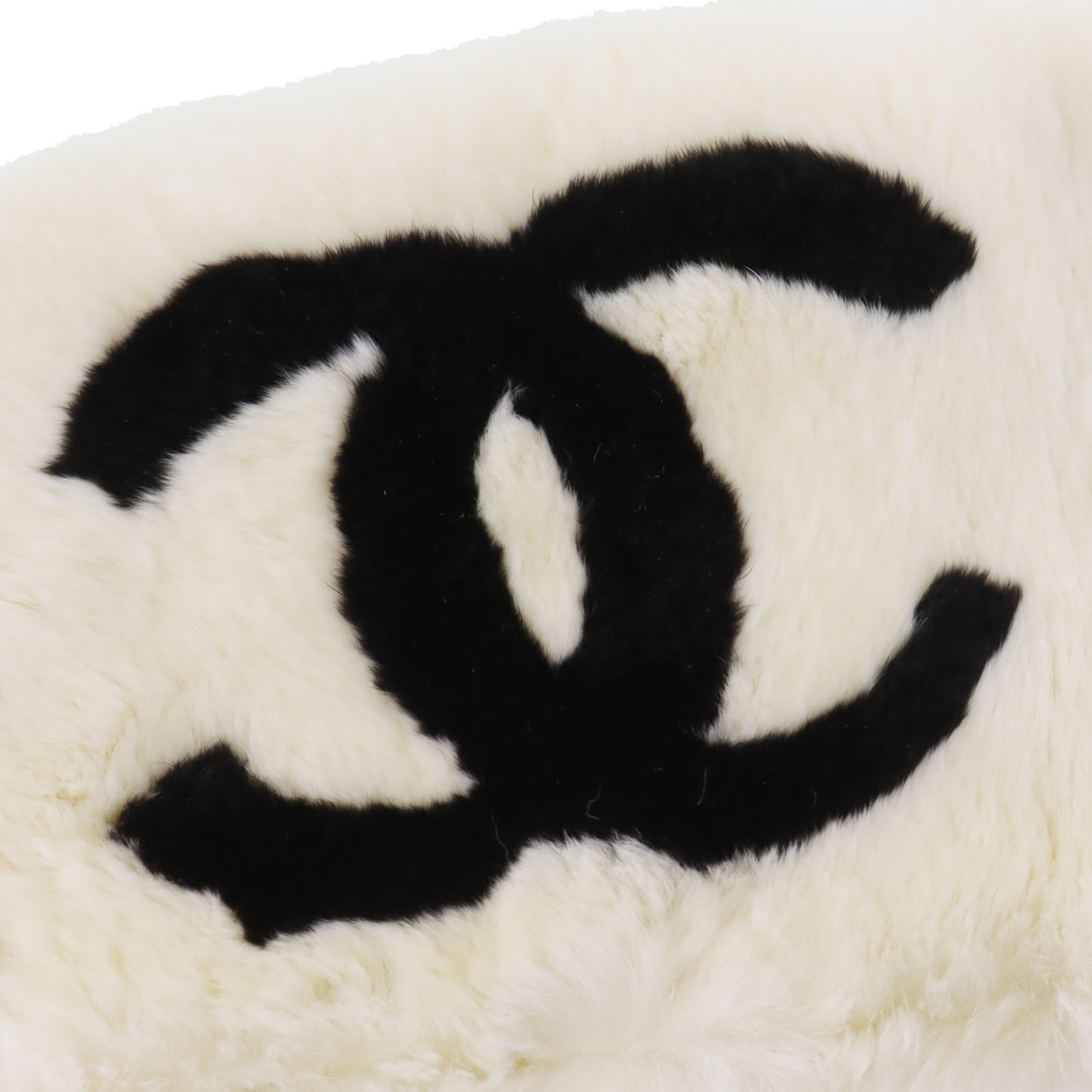 CHANEL CC Logos Fur Scarf Muffler 100% Rabbit White #CO713