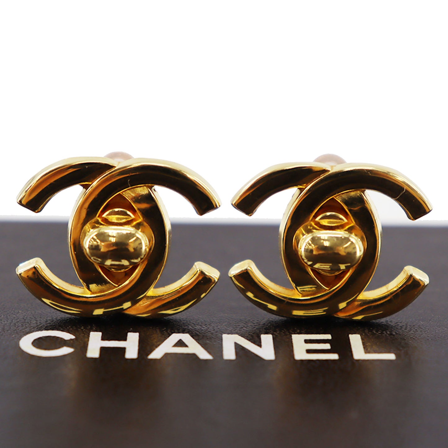 CHANEL CC Logos Earrings Gold Clip-On Vintage 95A #AH1