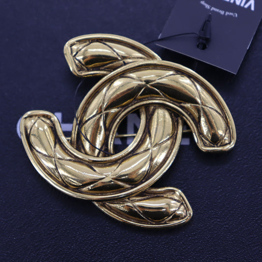 CHANEL CC Logos Matelasse Pin Brooch Gold Plated 1152 #AH139