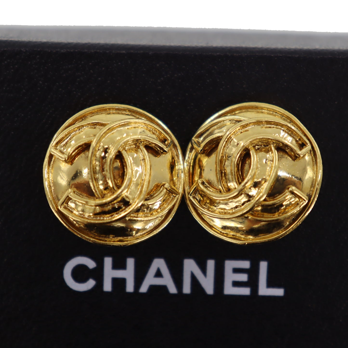 CHANEL CC Logos Circle Earrings 94 P Gold Clip-On #AH689