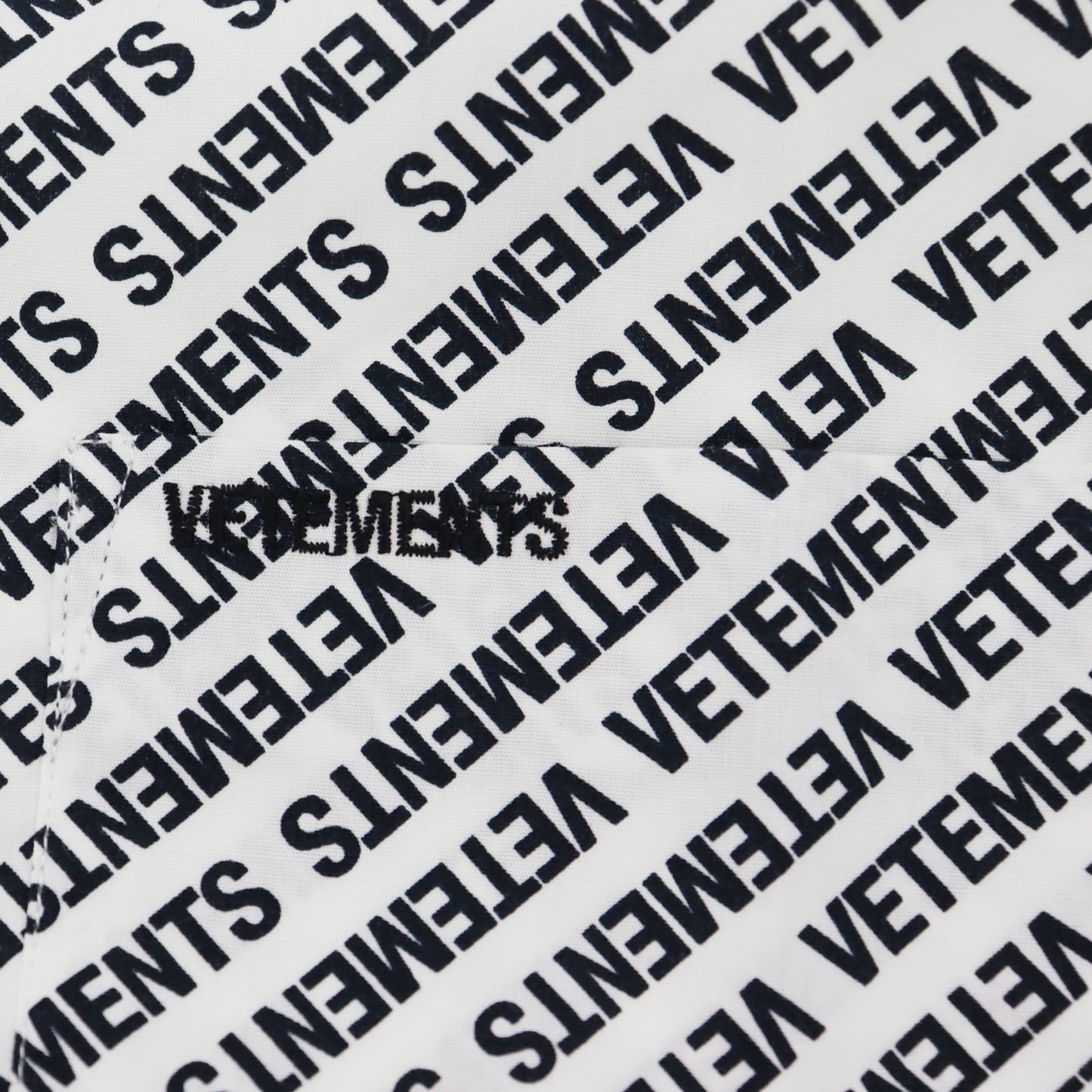 VETEMENTS Logos Long Sleeve Shirt Button Down Size S #AG966